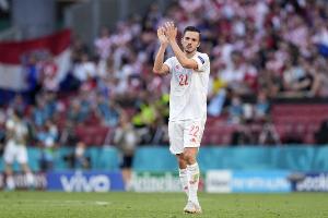 萨拉维亚盛赞梅西掌控比赛的能力无与伦比，并看好姆巴佩未来能成为历史最伟大球员之一。